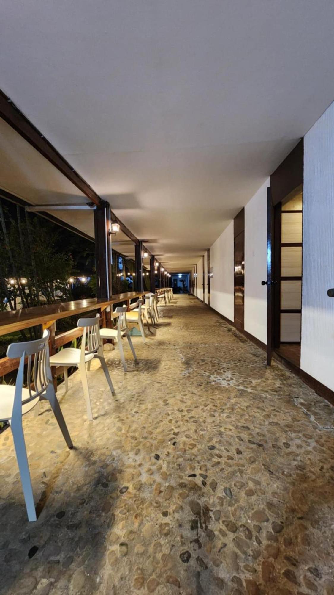 Reef Hostel Puerto Princesa Dış mekan fotoğraf